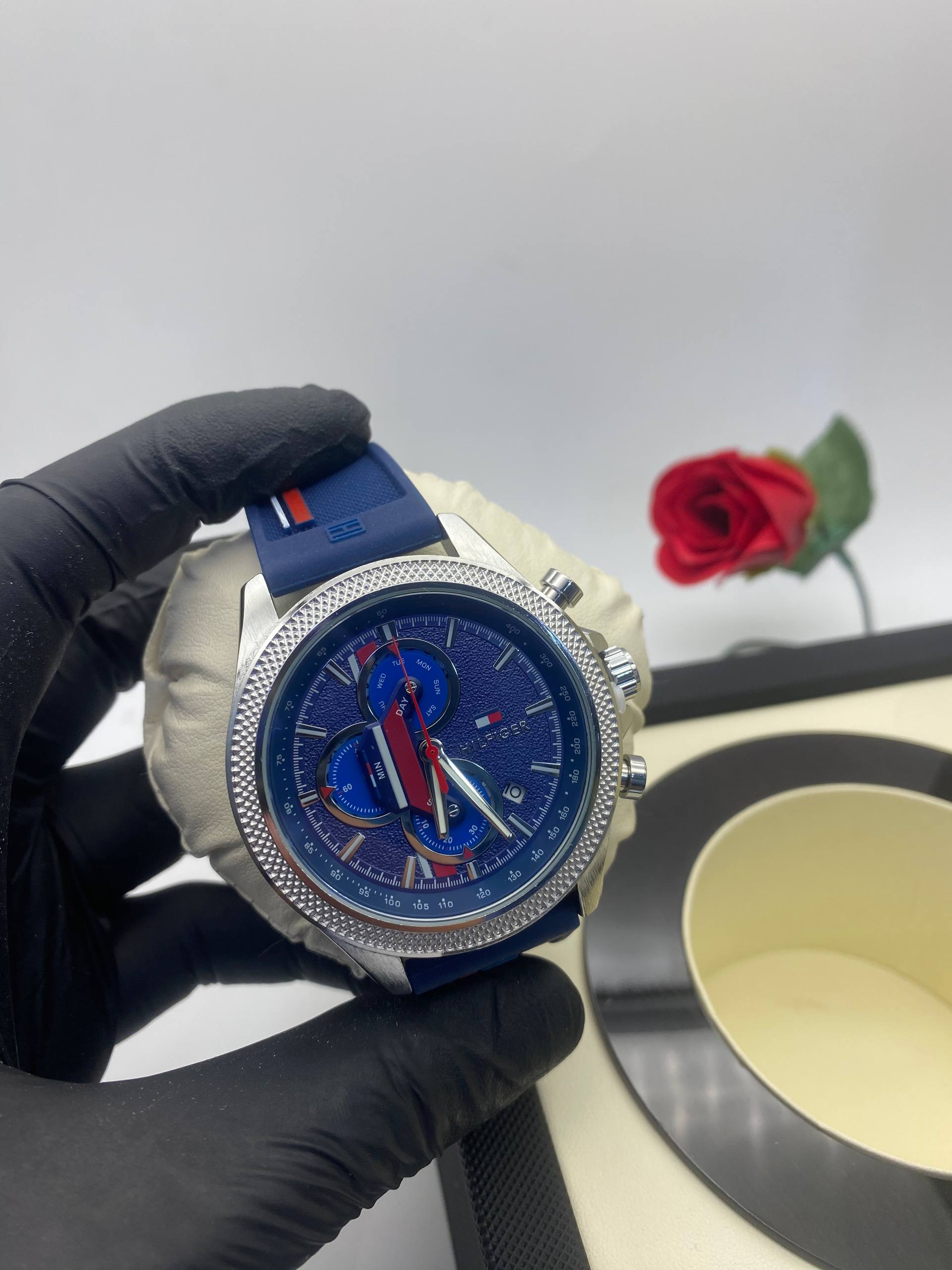 MONTRE TOMMY HILFIGER