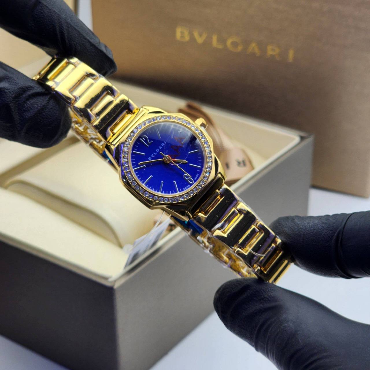 Montre BVLGARI Accessoire de Luxe Pour Femme  Doré