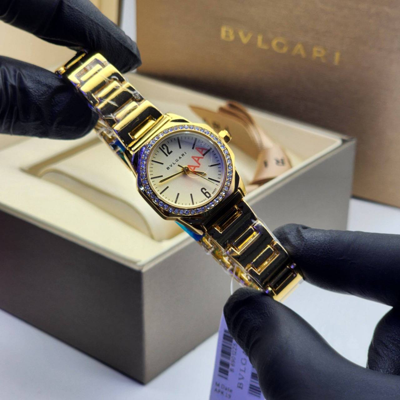 Montre BVLGARI Accessoire de Luxe Pour Femme  Doré